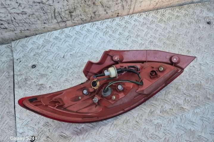 D65151150 Фонарь задний правый  Mazda 2 поколение (007-010) 2007г. | Фото № 7  D65151150 Фонарь задний правый  Mazda 2 поколение (007-010) 2007г. - Фото 7