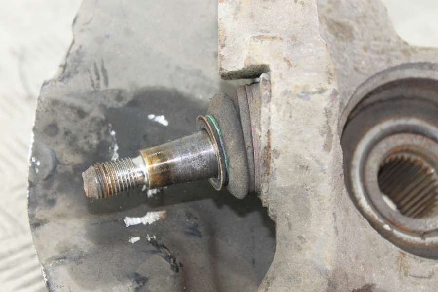 Кулак передний левый  BMW X3 внедорожник 5 дв. 2007г. | Фото № 3   Кулак передний левый  BMW X3 внедорожник 5 дв. 2007г. - Фото 3