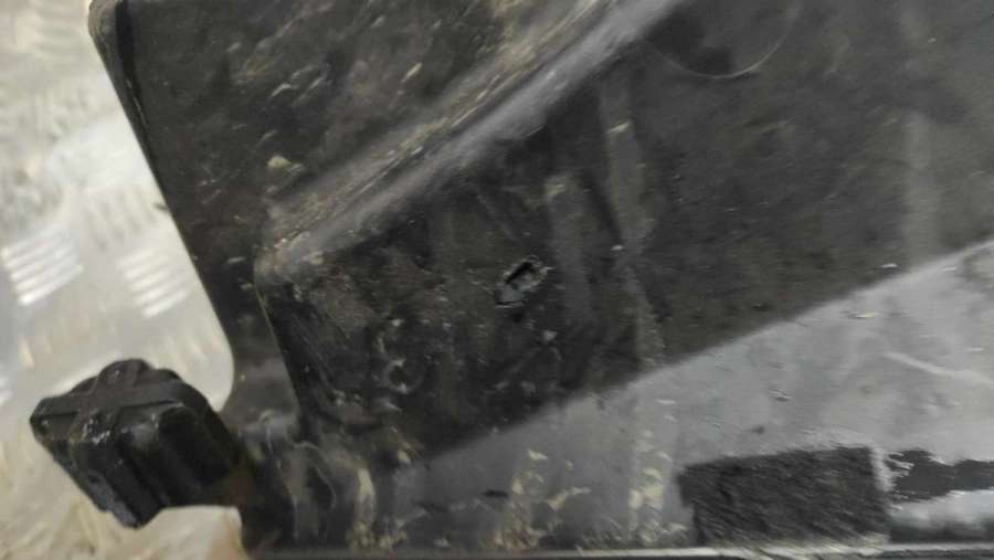 1437794 Корпус воздушного фильтра  BMW X5 E53 2001г. | Фото № 3  1437794 Корпус воздушного фильтра  BMW X5 E53 2001г. - Фото 3