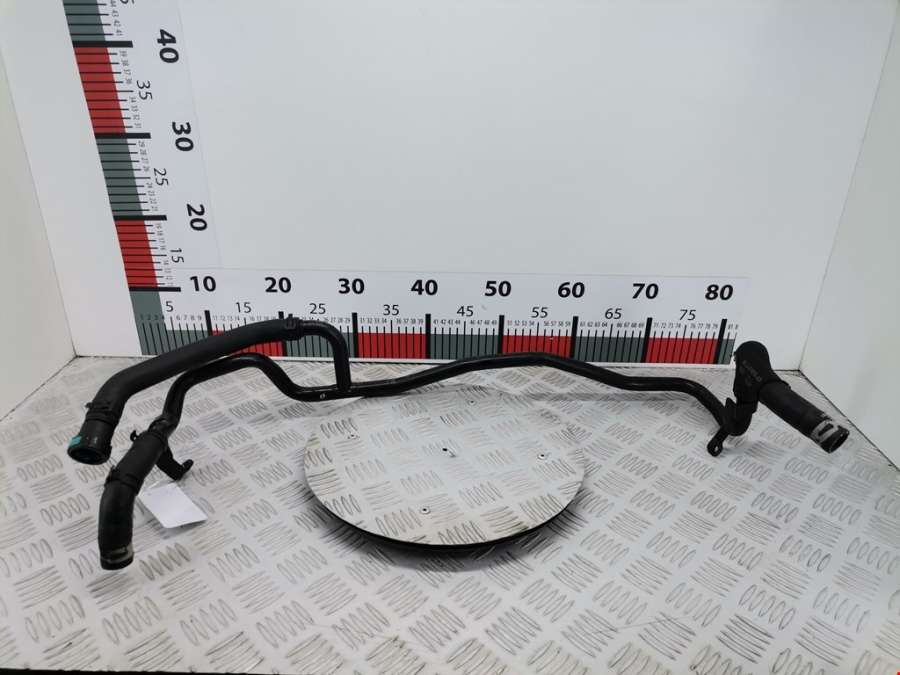 9X239Y439AD Патрубок системы охлаждения Jaguar XF (X250) (2007-2015) Седан 2009г. | Фото № 1 9X239Y439AD Патрубок системы охлаждения Jaguar XF (X250) (2007-2015) Седан 2009г. - Фото 1