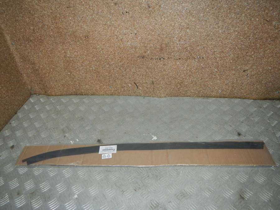 7598733080 Накладка двери задней правой Toyota Camry 0000г. | Фото № 1 7598733080 Накладка двери задней правой Toyota Camry 0000г. - Фото 1