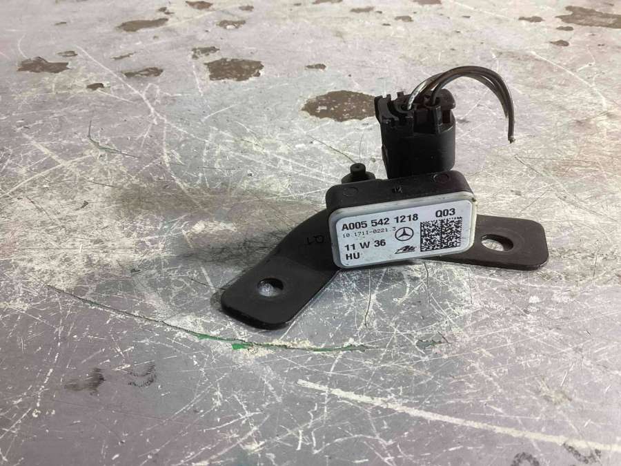 0055421218A0055421218 Датчик ускорения Mercedes-Benz E W212/S212/C207/A207 2012г. | Фото № 1 0055421218A0055421218 Датчик ускорения Mercedes-Benz E W212/S212/C207/A207 2012г. - Фото 1