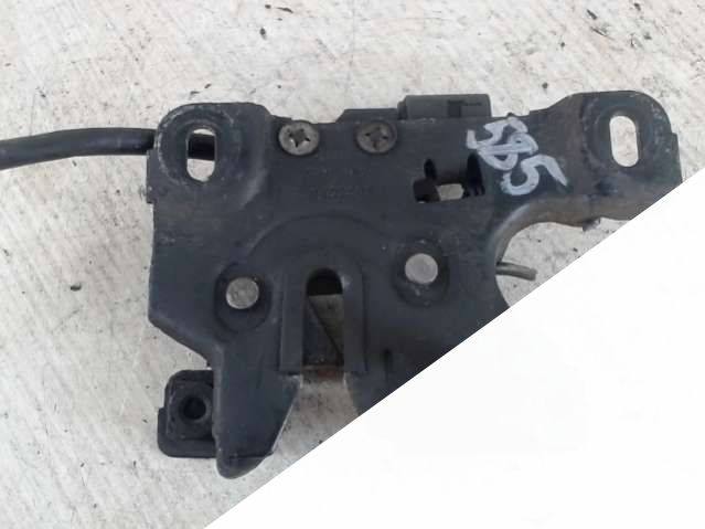 Замок капота Audi A6 (C5) (1997 - 2004) Седан 2000г. | Фото № 2 Замок капота Audi A6 (C5) (1997 - 2004) Седан 2000г. - Фото 2