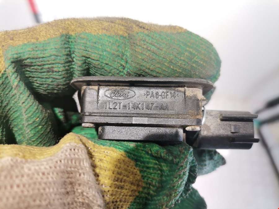 1L2T14K147AA Ручка крышки багажника Ford Edge 1 (2006-2014) Внедорожник 5дв. 2011г. | Фото № 4 1L2T14K147AA Ручка крышки багажника Ford Edge 1 (2006-2014) Внедорожник 5дв. 2011г. - Фото 4