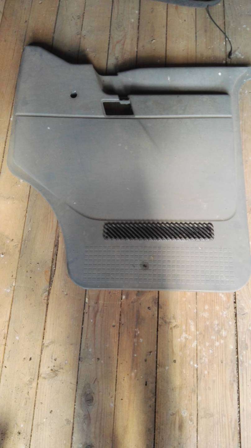 Обшивка двери передней правой Volkswagen Transporter T4 1996г. | Фото № 1 Обшивка двери передней правой Volkswagen Transporter T4 1996г. - Фото 1