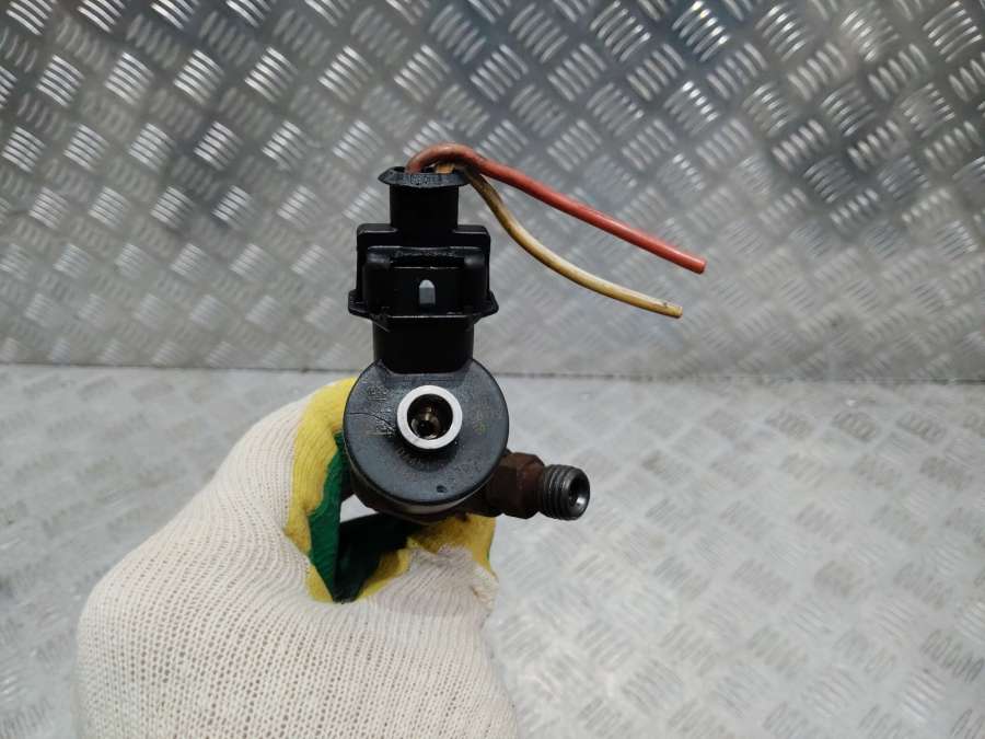 0445110021 Форсунка топливная  Renault Megane 2001г. | Фото № 2  0445110021 Форсунка топливная  Renault Megane 2001г. - Фото 2