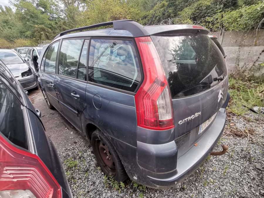 96590379 Накладка декоративная (молдинг) двери задней левой Citroen C4 Grand Picasso 1 (2006-2013) Минивэн 2006г. | Фото № 8 96590379 Накладка декоративная (молдинг) двери задней левой Citroen C4 Grand Picasso 1 (2006-2013) Минивэн 2006г. - Фото 8