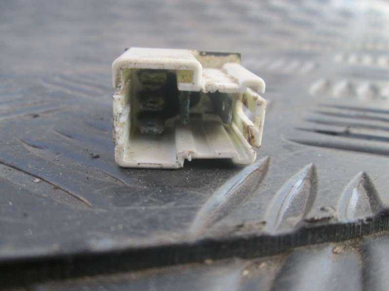 Реле (прочие) Mitsubishi Galant 1998г. | Фото № 1 Реле (прочие) Mitsubishi Galant 1998г. - Фото 1