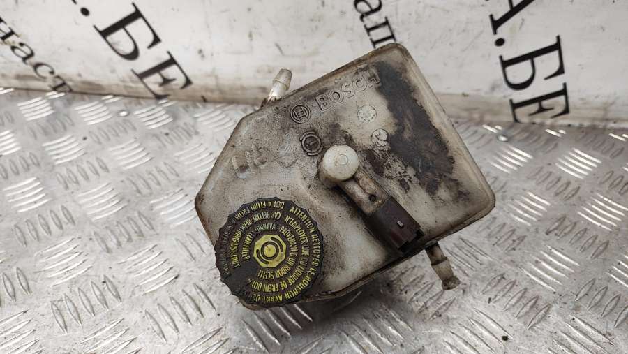 Цилиндр тормозной главный Peugeot 406 2000г. | Фото № 1 Цилиндр тормозной главный Peugeot 406 2000г. - Фото 1