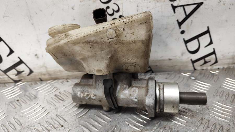 Цилиндр тормозной главный Peugeot 406 2000г. | Фото № 3 Цилиндр тормозной главный Peugeot 406 2000г. - Фото 3