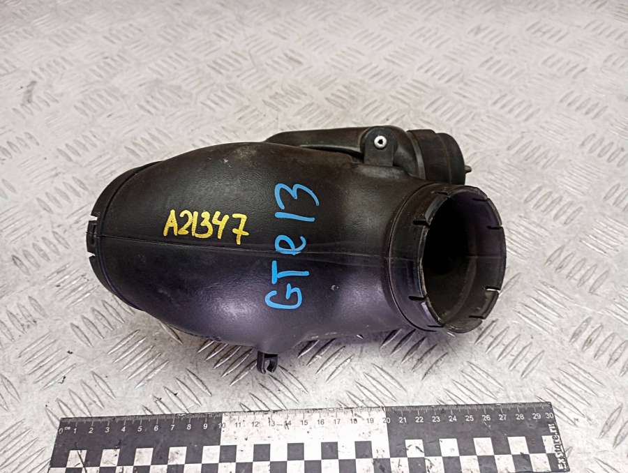 MR481402 Воздухозаборник  Mitsubishi Montero 3 2001г. | Фото № 1  MR481402 Воздухозаборник  Mitsubishi Montero 3 2001г. - Фото 1