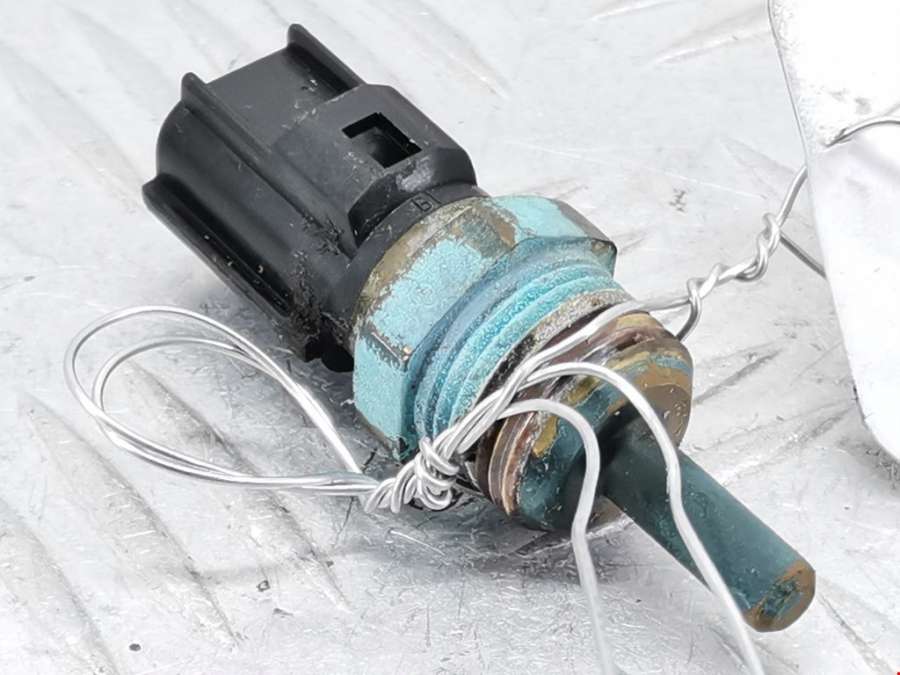 Датчик температуры охлаждающей жидкости Mitsubishi Space_Star 1 (1998-2005) Минивэн 2001г. | Фото № 1 Датчик температуры охлаждающей жидкости Mitsubishi Space_Star 1 (1998-2005) Минивэн 2001г. - Фото 1