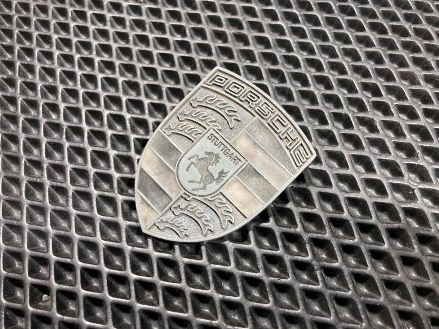 991559215 Эмблема  Porsche Cayenne 958 2016г. | Фото № 4  991559215 Эмблема  Porsche Cayenne 958 2016г. - Фото 4