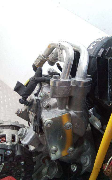 926009582R Компрессор кондиционера  Renault Clio 2014г. | Фото № 4  926009582R Компрессор кондиционера  Renault Clio 2014г. - Фото 4