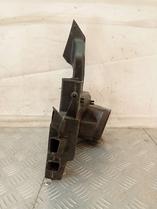 3B1819151A Воздуховод  Volkswagen Passat B5 1998г. | Фото № 2  3B1819151A Воздуховод  Volkswagen Passat B5 1998г. - Фото 2