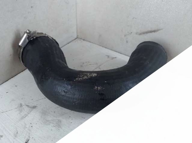 Патрубок интеркулера Volkswagen Passat 7 (2010 - 2015) Универсал 2011г. | Фото № 1 Патрубок интеркулера Volkswagen Passat 7 (2010 - 2015) Универсал 2011г. - Фото 1