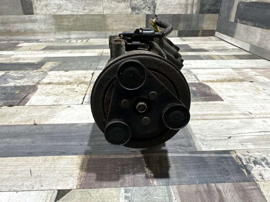 9520176KA0 Компрессор кондиционера Suzuki Grand Vitara JT 2009г. | Фото № 3 9520176KA0 Компрессор кондиционера Suzuki Grand Vitara JT 2009г. - Фото 3