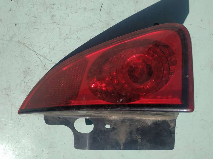 8200027155 Фонарь противотуманный левый  Renault Espace 4 2003г. | Фото № 1  8200027155 Фонарь противотуманный левый  Renault Espace 4 2003г. - Фото 1