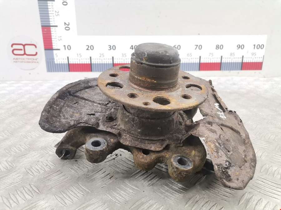 Ступица (кулак цапфа) передняя правая Mercedes CLK-Class (W209) (2002-2010) Купе 2004г. | Фото № 2 Ступица (кулак цапфа) передняя правая Mercedes CLK-Class (W209) (2002-2010) Купе 2004г. - Фото 2