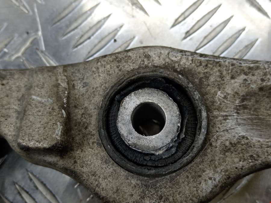 8E0407155E Рычаг передний правый Audi A4 B6 (2000-2006) Универсал 2004г. | Фото № 2 8E0407155E Рычаг передний правый Audi A4 B6 (2000-2006) Универсал 2004г. - Фото 2