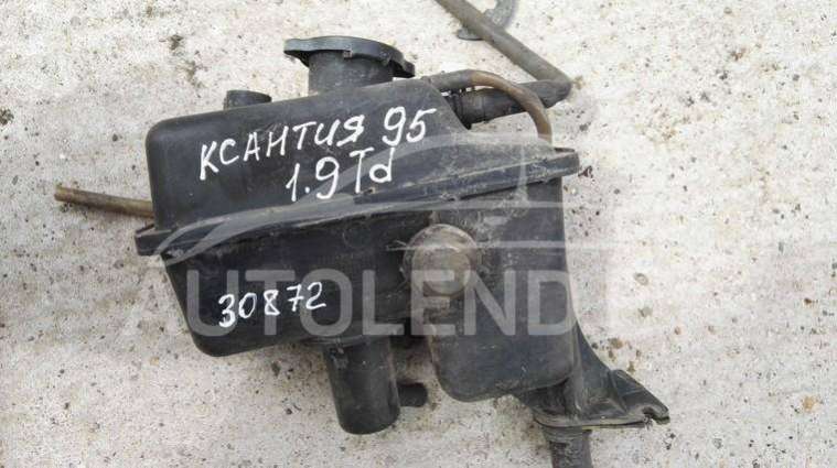 Бачок расширительный  Citroen Xantia  1997г. | Фото № 1   Бачок расширительный  Citroen Xantia  1997г. - Фото 1
