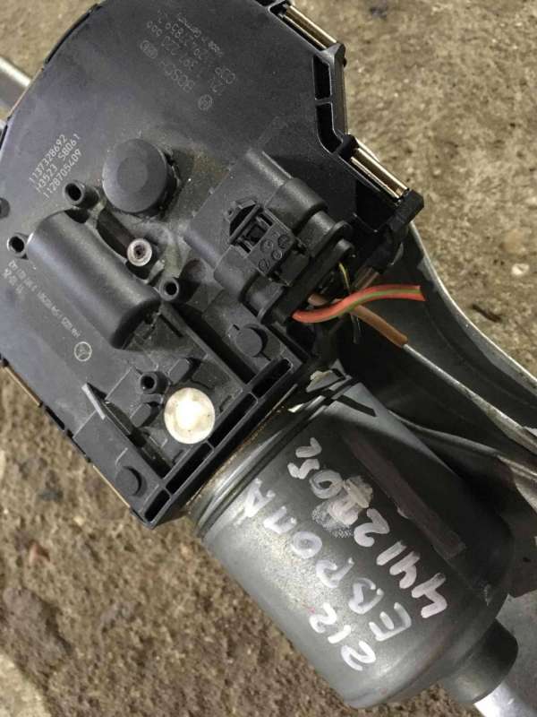 11373286921397220666 Моторчик трапеции дворников (стеклоочистителя)  Mercedes-Benz E W212/S212/C207/A207 2013г. | Фото № 2  11373286921397220666 Моторчик трапеции дворников (стеклоочистителя)  Mercedes-Benz E W212/S212/C207/A207 2013г. - Фото 2