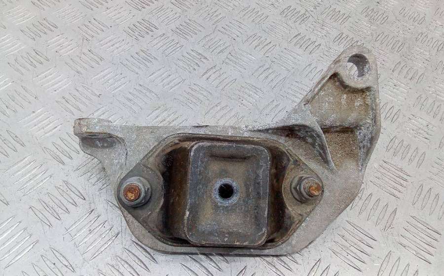 8200805803 Подушка крепления двигателя Renault Duster 2010г. | Фото № 2 8200805803 Подушка крепления двигателя Renault Duster 2010г. - Фото 2