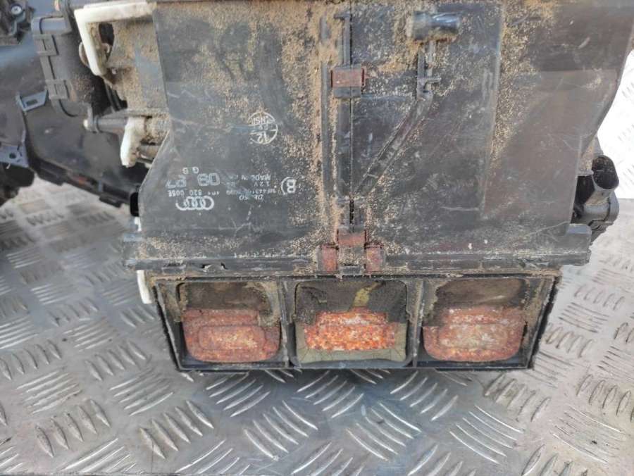 Корпус печки Audi A6 C5 (S6,RS6) 2002г. | Фото № 13 Корпус печки Audi A6 C5 (S6,RS6) 2002г. - Фото 13