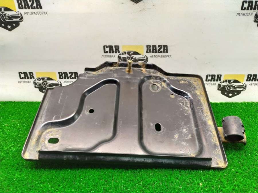 Крепление аккумулятора Opel Meriva A 2004г. | Фото № 6 Крепление аккумулятора Opel Meriva A 2004г. - Фото 6