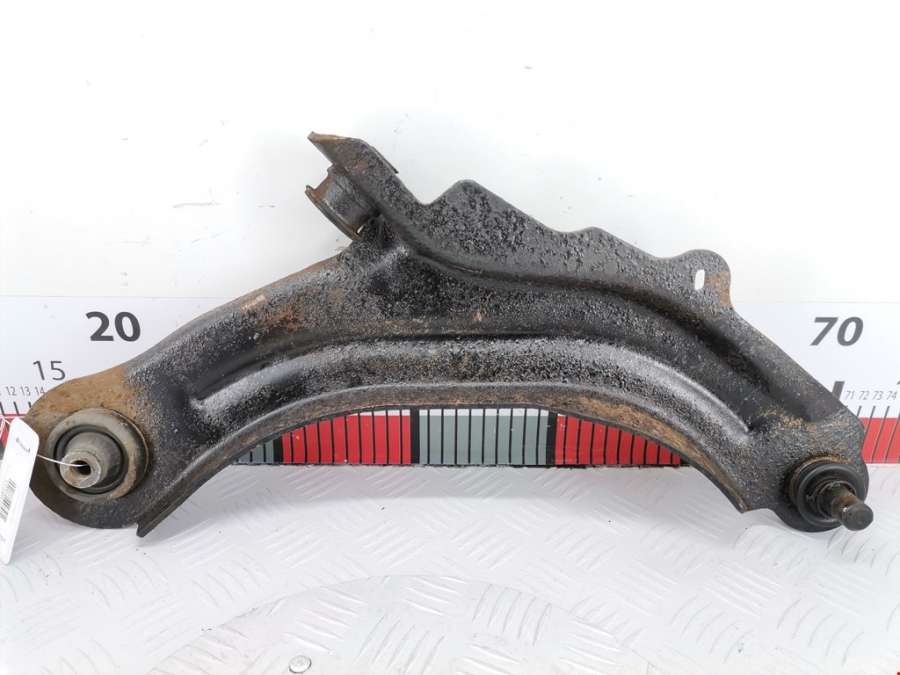 Рычаг передний левый Renault Megane 2 (2002-2009) Универсал 2006г. | Фото № 1 Рычаг передний левый Renault Megane 2 (2002-2009) Универсал 2006г. - Фото 1