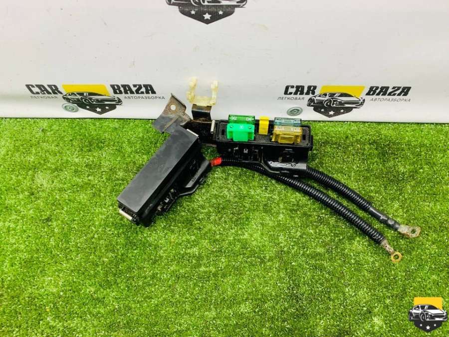 Блок предохранителей Alfa Romeo 156 2005г. | Фото № 3 Блок предохранителей Alfa Romeo 156 2005г. - Фото 3