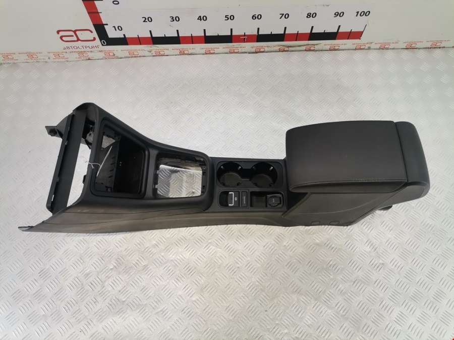 7N2863243 Подлокотник Volkswagen Sharan 2 (2010-2021) Минивэн 2011г. | Фото № 1 7N2863243 Подлокотник Volkswagen Sharan 2 (2010-2021) Минивэн 2011г. - Фото 1