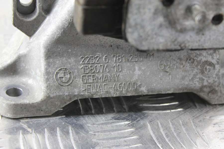 6781235 Кронштейн двигателя BMW 5 универсал 2012г. | Фото № 3 6781235 Кронштейн двигателя BMW 5 универсал 2012г. - Фото 3