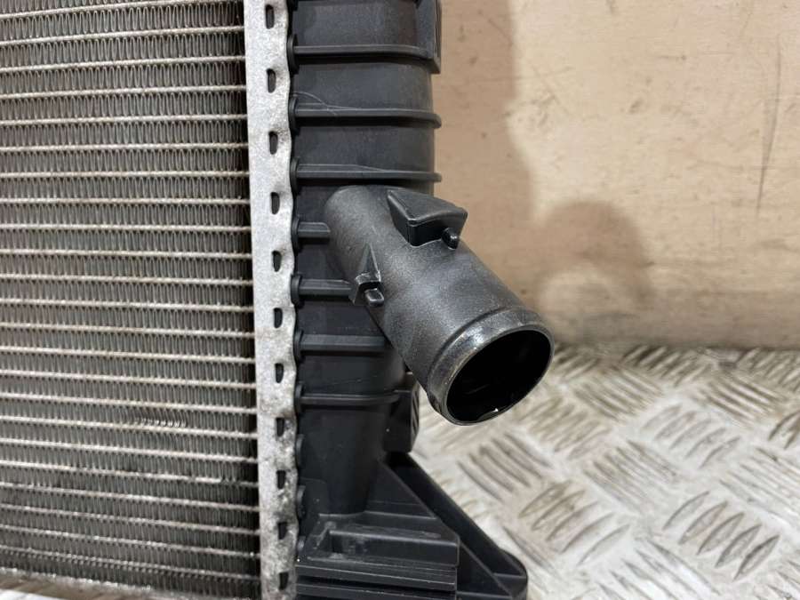 3M5H8005TL Радиатор основной Volvo V50 2005г. | Фото № 8 3M5H8005TL Радиатор основной Volvo V50 2005г. - Фото 8