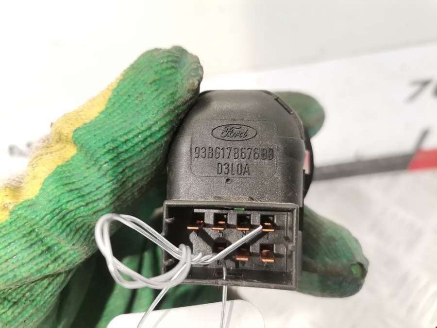 93BG17B676BB Джойстик регулировки зеркал Ford Focus 1 (1998-2005) Хетчбэк 3дв. 2003г. | Фото № 3 93BG17B676BB Джойстик регулировки зеркал Ford Focus 1 (1998-2005) Хетчбэк 3дв. 2003г. - Фото 3