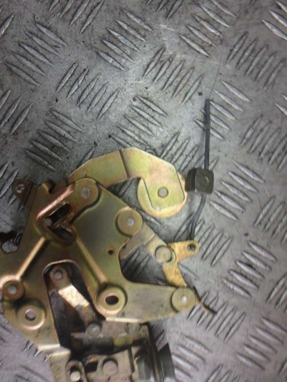 701843654c Замок двери сдвижной Volkswagen Transporter T4 1994г. | Фото № 4 701843654c Замок двери сдвижной Volkswagen Transporter T4 1994г. - Фото 4