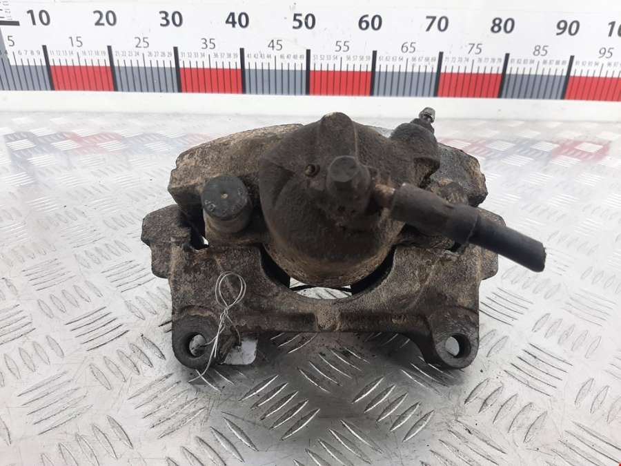 Суппорт передний правый Volkswagen Passat 6 (2005-2010) Универсал 2005г. | Фото № 2 Суппорт передний правый Volkswagen Passat 6 (2005-2010) Универсал 2005г. - Фото 2