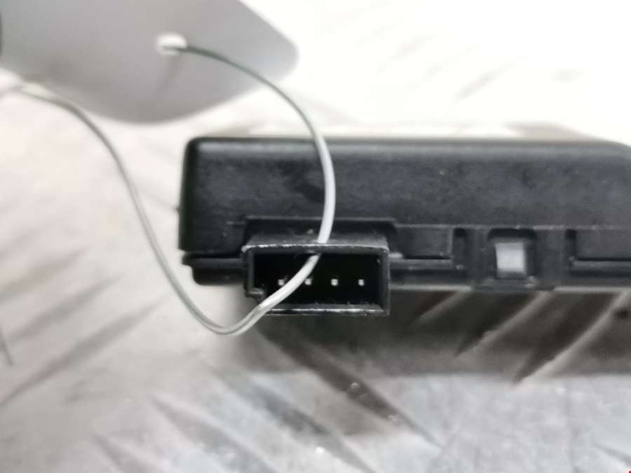 F00HJ00471 Блок управления центральным замком Opel Insignia 1 (2008-2017) Хетчбэк 5дв. 2010г. | Фото № 4 F00HJ00471 Блок управления центральным замком Opel Insignia 1 (2008-2017) Хетчбэк 5дв. 2010г. - Фото 4