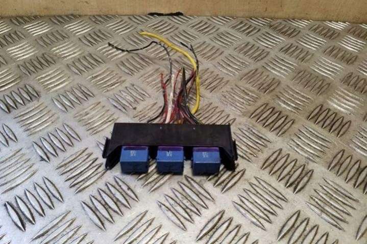 1567003220 Блок предохранителей Suzuki Grand Vitara JT (2005-2008) 2005г. | Фото № 2 1567003220 Блок предохранителей Suzuki Grand Vitara JT (2005-2008) 2005г. - Фото 2