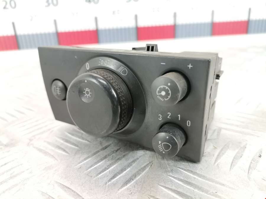 93394756 Переключатель света Opel Meriva A (2003-2010) Минивэн 2004г. | Фото № 1 93394756 Переключатель света Opel Meriva A (2003-2010) Минивэн 2004г. - Фото 1