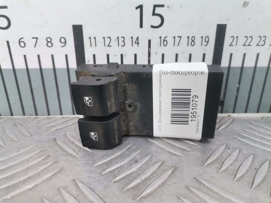 13305978 Блок управления стеклоподъемниками Opel Astra J (2009-2018) Универсал 2012г. | Фото № 1 13305978 Блок управления стеклоподъемниками Opel Astra J (2009-2018) Универсал 2012г. - Фото 1