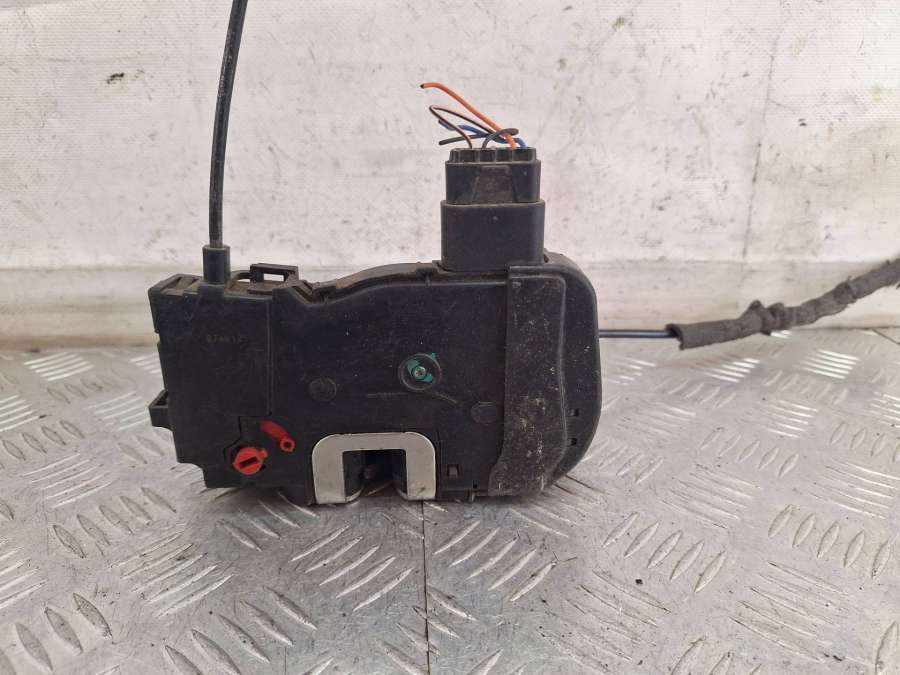 914203U000 Замок двери задней правой Hyundai ix35 0000г. | Фото № 3 914203U000 Замок двери задней правой Hyundai ix35 0000г. - Фото 3