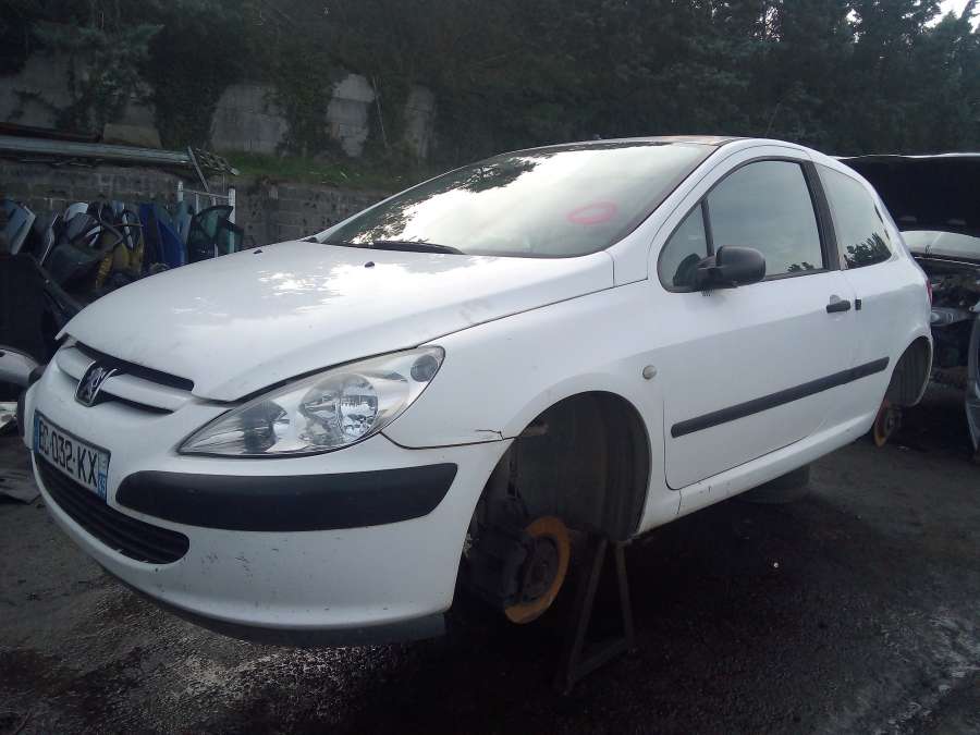 Петля крышки (двери) багажника Peugeot 307 (2001-2008) Хетчбэк 3дв. 2005г. | Фото № 8 Петля крышки (двери) багажника Peugeot 307 (2001-2008) Хетчбэк 3дв. 2005г. - Фото 8