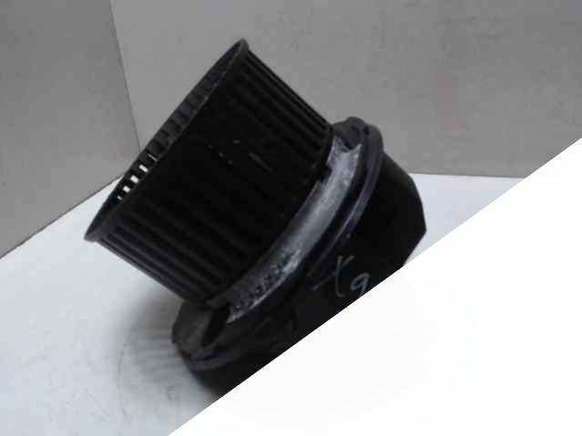 Двигатель отопителя Volkswagen Touran (2003-2010) Минивен 2004г. | Фото № 1 Двигатель отопителя Volkswagen Touran (2003-2010) Минивен 2004г. - Фото 1