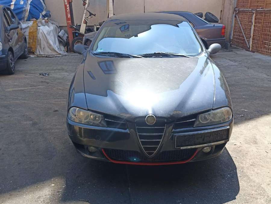 Натяжитель ремня генератора (приводного поликлинового ремня Alfa Romeo 156 (932) (1997-2007) Универсал 2004г. | Фото № 11 Натяжитель ремня генератора (приводного поликлинового ремня Alfa Romeo 156 (932) (1997-2007) Универсал 2004г. - Фото 11