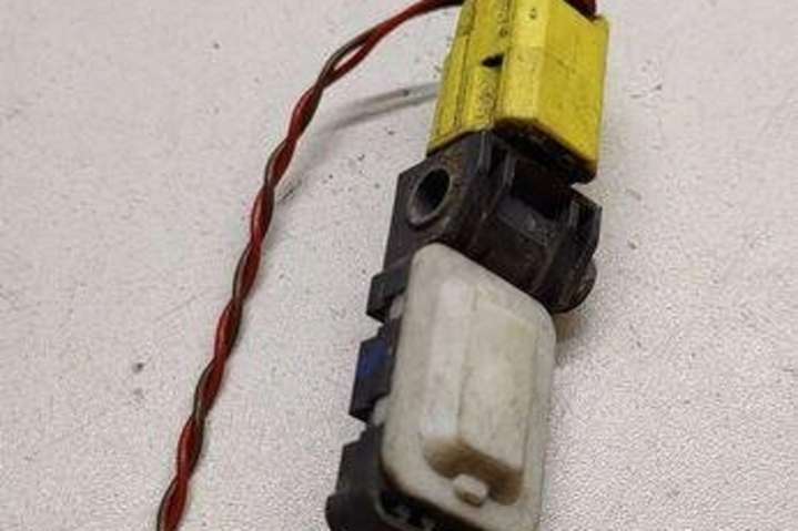 8E0959651A Датчик удара Audi A4 B7 (2004-2008) 2004г. | Фото № 2 8E0959651A Датчик удара Audi A4 B7 (2004-2008) 2004г. - Фото 2