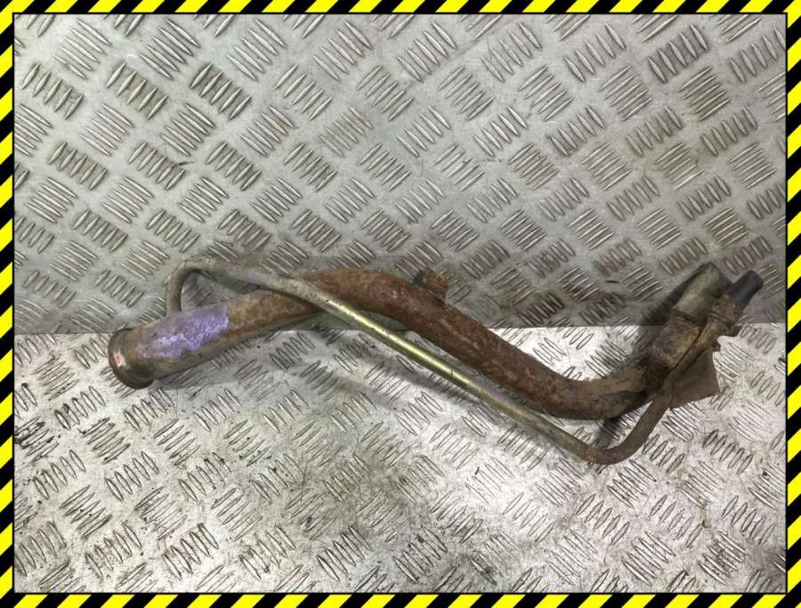 Горловина топливного бака Honda Civic 7 2003г. | Фото № 3 Горловина топливного бака Honda Civic 7 2003г. - Фото 3