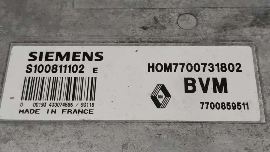 SIEMENSBVMHOM77007318027700859511S100811102E Блок управления двигателем  Renault 19 2 1995г. | Фото № 3  SIEMENSBVMHOM77007318027700859511S100811102E Блок управления двигателем  Renault 19 2 1995г. - Фото 3