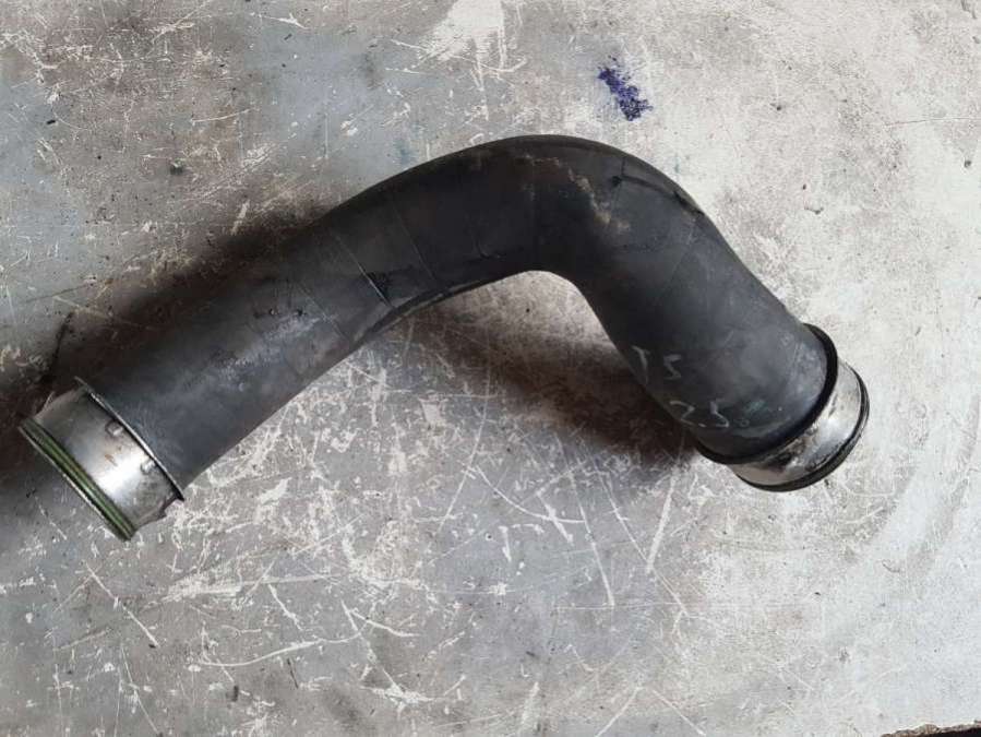 Патрубок (трубопровод, шланг) Volkswagen Transporter T5 2008г. | Фото № 1 Патрубок (трубопровод, шланг) Volkswagen Transporter T5 2008г. - Фото 1