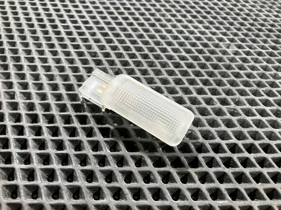 A1648200321 Фонарь салона (плафон)  Mercedes-Benz GL X164 2010г. | Фото № 2  A1648200321 Фонарь салона (плафон)  Mercedes-Benz GL X164 2010г. - Фото 2